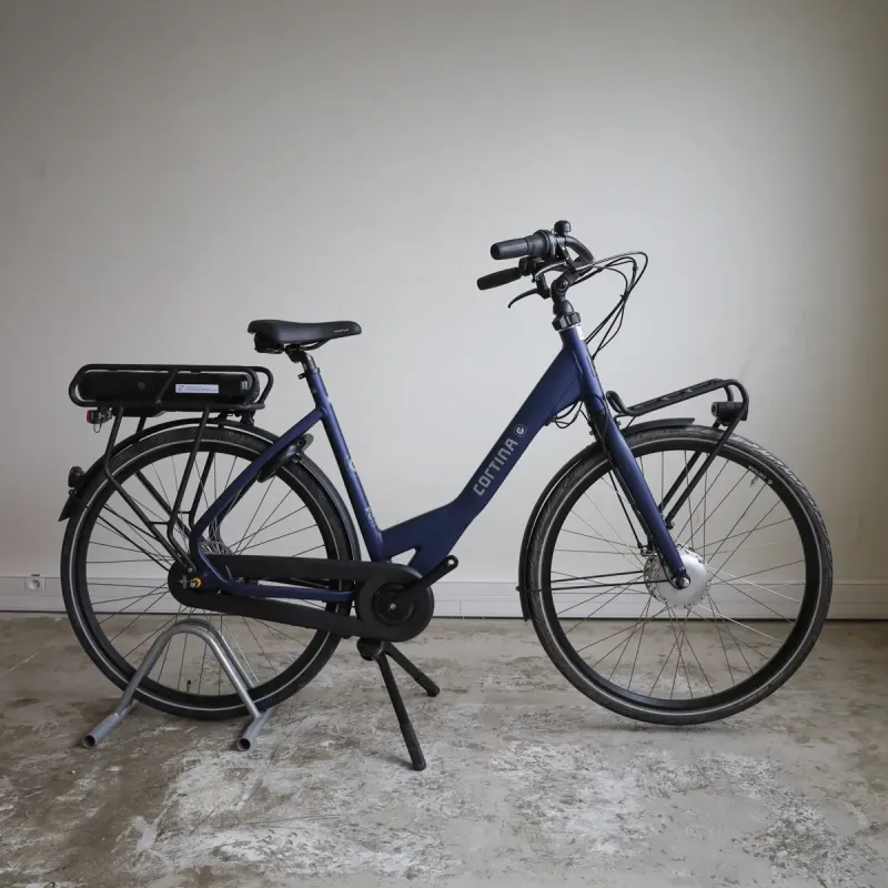 CORTINA E-Common 450Wh / RECONDITIONNE Dames Royal Dark Blue Matt 57cm 2022 CORTINA E-Common 450Wh / RECONDITIONNE Dames Royal Dark Blue Matt 57cm 2022